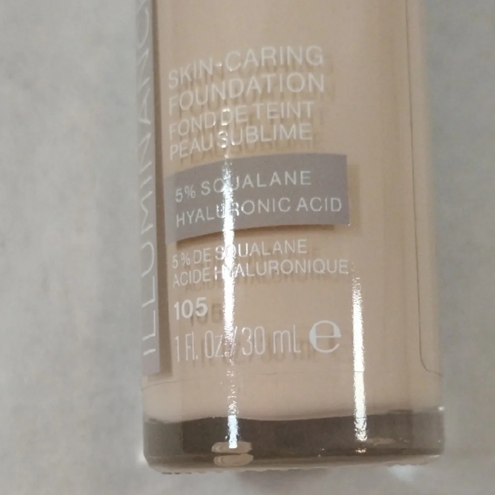 Revlon Skin-Caring Liquid Foundation Hydrating Medium Coverage, 105 Cream Ivory